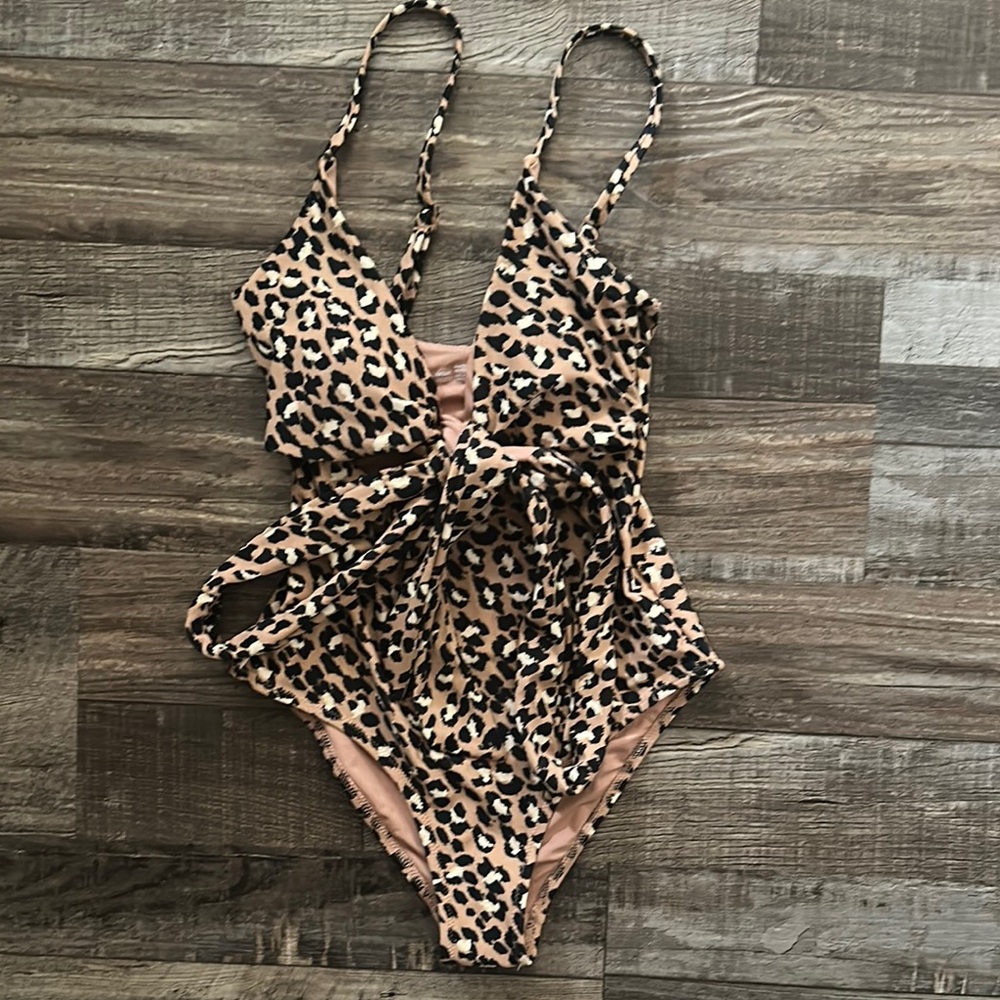 Aerie XXS Leopard Print One-Piece Swimsuit